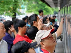 42歲單親媽想考公職　PTT網友：拚就對了